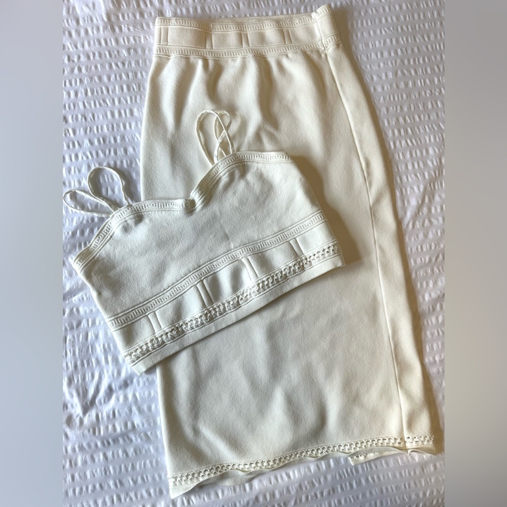 White two piece, highwaisted set